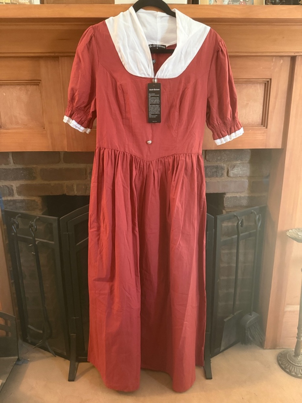 NWT Scarlet Darkness Milkmaid Ren-Faire Colonial Short Sleeve Rust Dress Size M